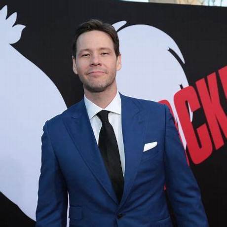 13 Facts About Ike Barinholtz - Know His Bio, Movies and Relationship