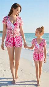 Adorable Matching Swimsuits for Mom and Daughter: Style and Comfort Combined!