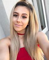 Age, Net Worth, Husband, Family, Parents