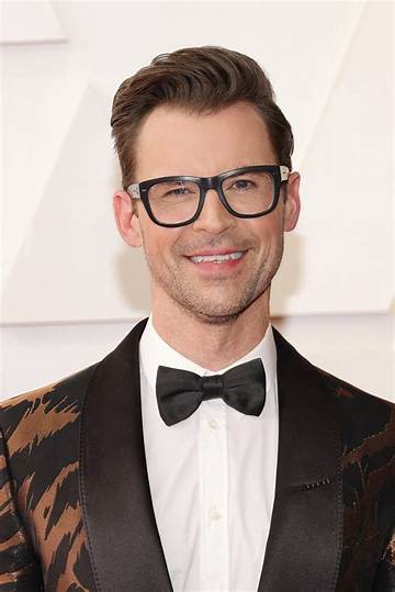 Brad Goreski's Towering Height: a Look at His Stature