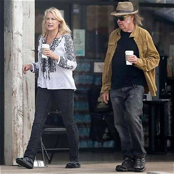 Did Daryl Hannah Have a Baby: Uncovering the Truth