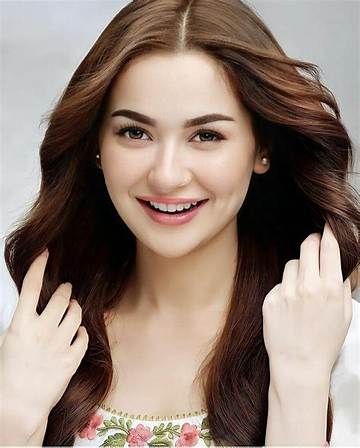 Discover Hania Amir's Enchanting Face Shape and Its Name