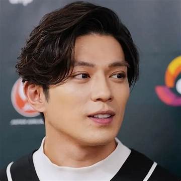 Discover Mackenyu Arata's Age: Explore the Life of This Renowned Actor