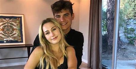 Eden Mccoy Boyfriend Jos San Martn Loves Travelling