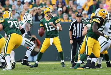 Green Bay Packers Aaron Rodgers Weight Loss Journey; Before and After Photos