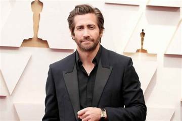 Jake Gyllenhaal's Height: a Comprehensive Look at the Actor's Stature and Career