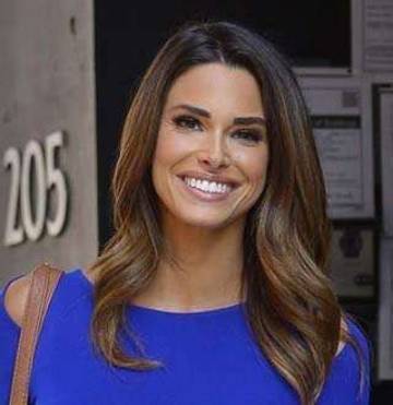 Jennifer Lahmers from Fox 5 Wiki: Getting Married to Famous Doctor?