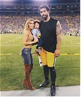 Julius Peppers Wife, Son, Girlfriend, Brother, Family, Height, Facts