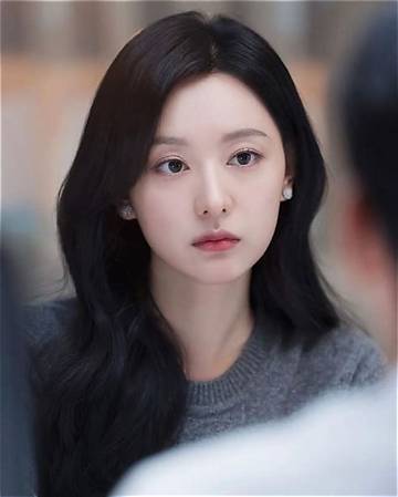 Kim Jiwon's Boyfriend: the Truth Behind the Rumors