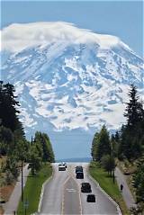 Majestic Mount Rainier: 2007 Expedition Unveils Its Grandeur