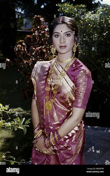 Meenakshi Seshadri ·
