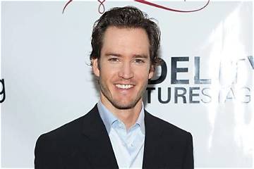 Paul Gosselaar's Father: a Journey of Paternity and Influence
