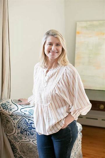 Paula Throckmorton: a Renowned Figure in the World of Art