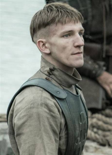 The Last Kingdom Osferth: Ewan Mitchell Height, Age, Birthday, Girlfriend, Wiki, Biography
