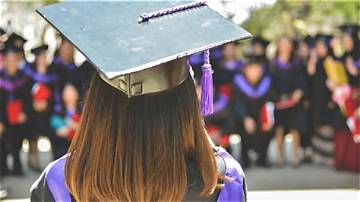 The Ultimate Guide to Writing a Graduation Letter for Your Daughter: Expressing Pride and Joy