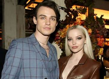 Thomas Doherty Height, Weight, Age, Girlfriend, Family, Facts, Biography
