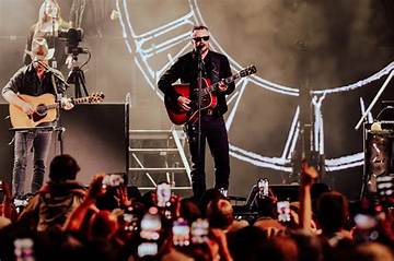Unforgettable Night with Eric Church in Alpharetta | Tickets & Vip Packages