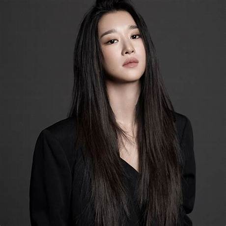Unraveling the Mystery: Is Seo Ye Ji in a Relationship?