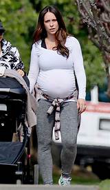 Was Jennifer Love Hewitt Actually Pregnant on 911? : the Truth Revealed