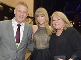 Was Taylor Swifts Parents Divorce Ever Reconciled? Here's What We Know