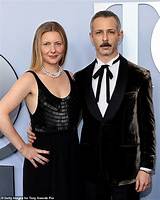 Who Is Emma Wall? Jeremy Strong Wife Children and Married Life